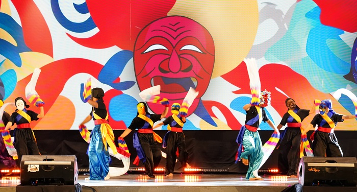 문화유산도시 족자카르타에서 한복의 아름다움 선보여