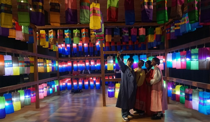 문화유산도시 족자카르타에서 한복의 아름다움 선보여