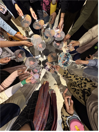 주인도네시아 한국문화원은&nbsp;12.12(금)&nbsp;자카르타 소재 상영관에서&nbsp;<엑스칼리버 더 뮤지컬 다큐멘터리&nbsp;:&nbsp;도겸의 찬란한 여정>&nbsp;상영회를 개최했습니다.  한국 뮤지컬을 소개하기 위해 개최된 이번 상영회에는 케이팝 팬들을 비롯한 많은 관객들이 참여하여 행사를 즐겼습니다.