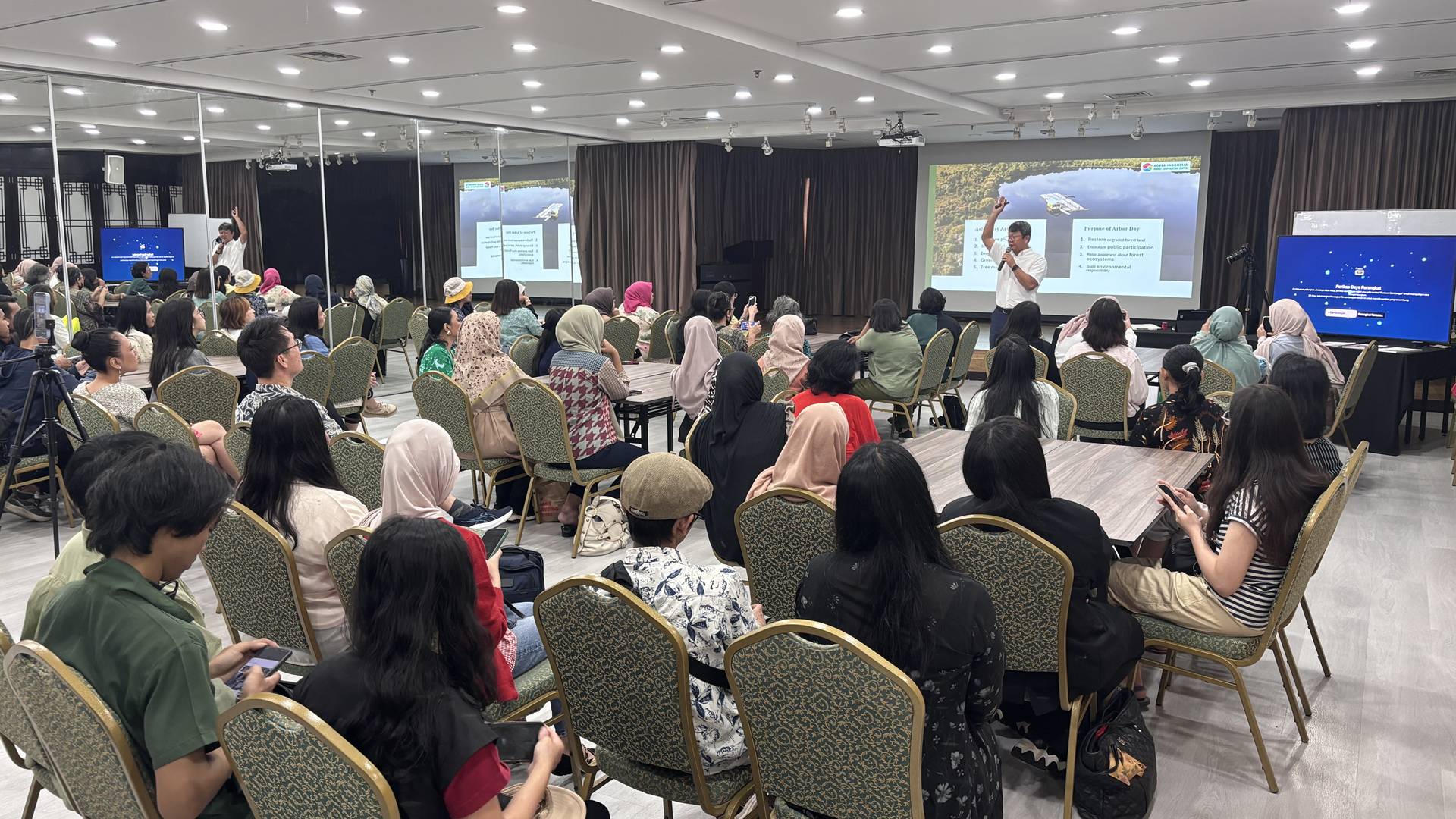 Paparan oleh Korea-Indonesia Forest Cooperation Center (KIFC)