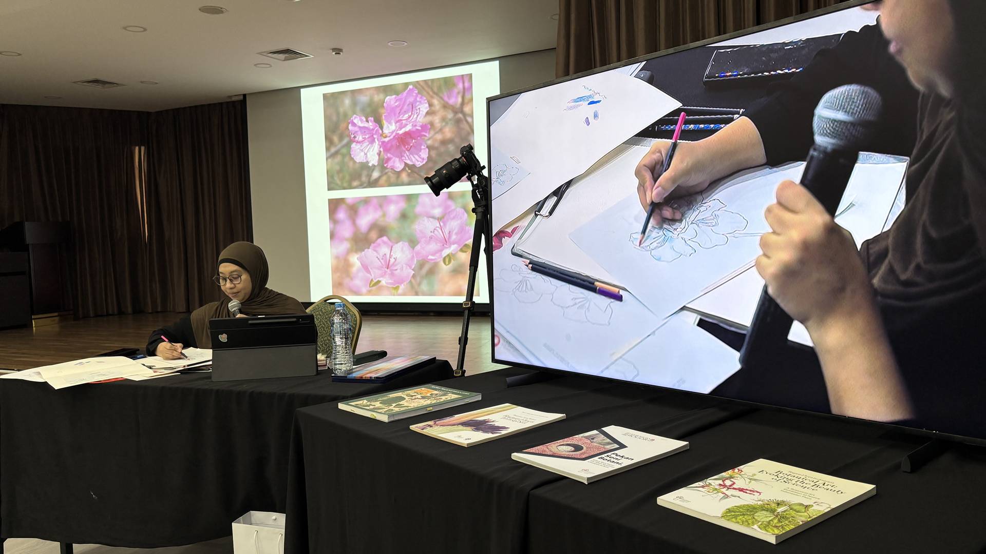 Lokakarya seni botani oleh Indonesia Society of Botanical Artist